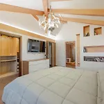 Luxury Penthouse With Lagoon View Terrace And Jacuzzi *