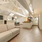 Luxury Penthouse With Lagoon View Terrace And Jacuzzi