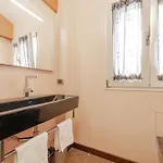 Luxury Penthouse With Lagoon View Terrace And Jacuzzi شقة بورانو