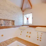 Luxury Penthouse With Lagoon View Terrace And Jacuzzi