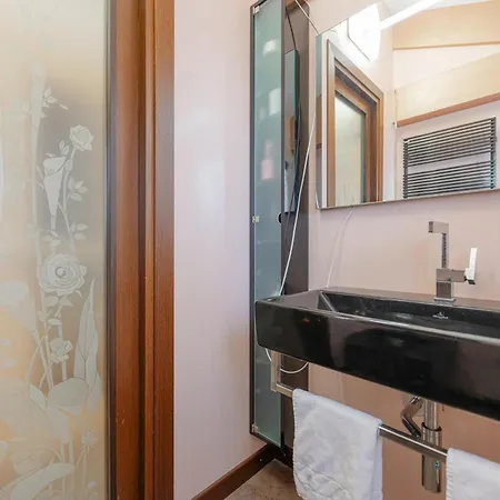 Appartement Luxury Penthouse With Lagoon View Terrace And Jacuzzi *